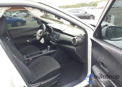 2023 Nissan Kicks Sv Xtronic Cvt z USA, uszkodzony, nr VIN 3N1CP5CV4PL498667